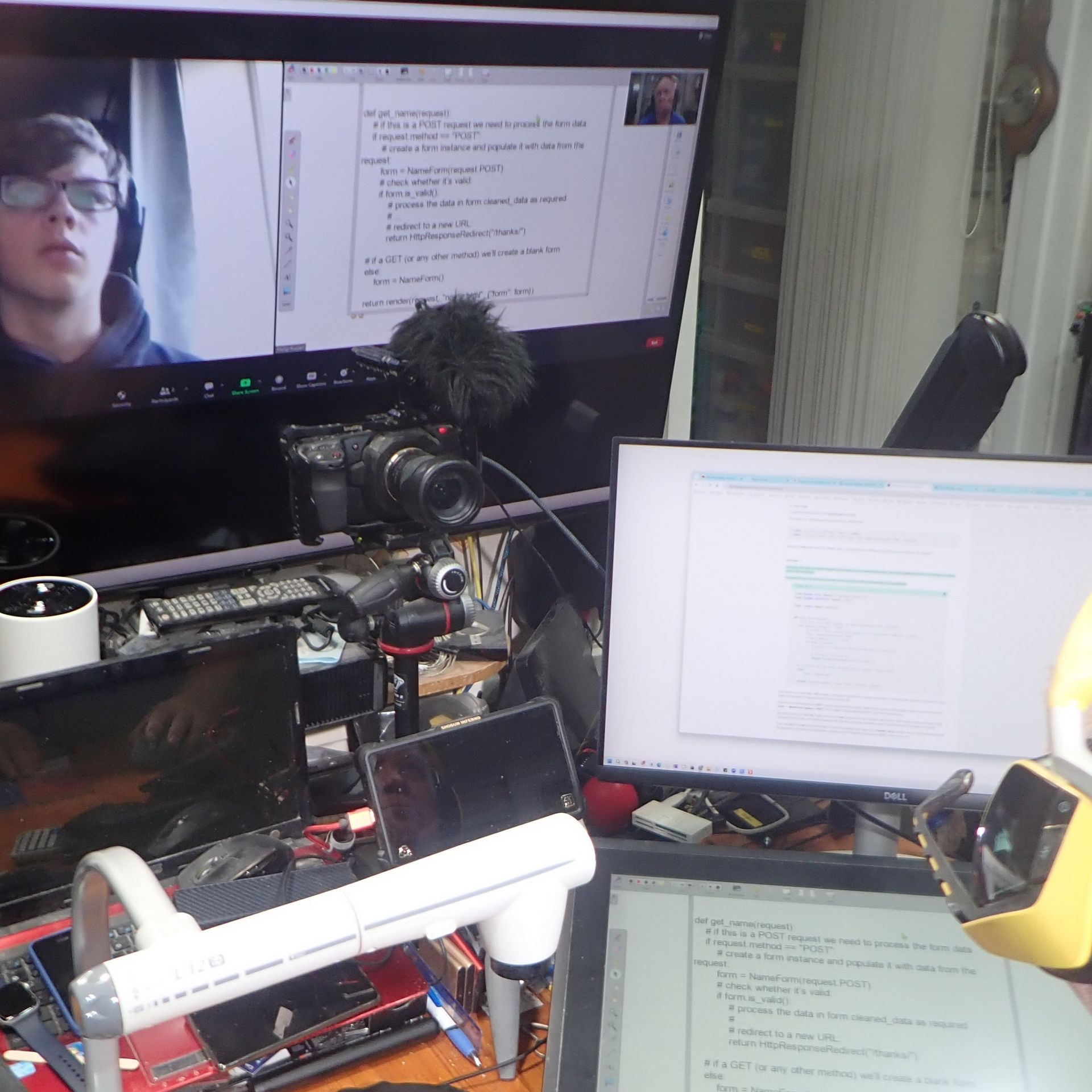 An ionline laboratory so the student can see when they can&apos;t be here